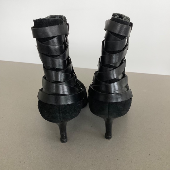 Luxury Rebel Black Suede Low Heeled Bootie Size 39-1/2 (8-1/2) - Picture 5 of 11